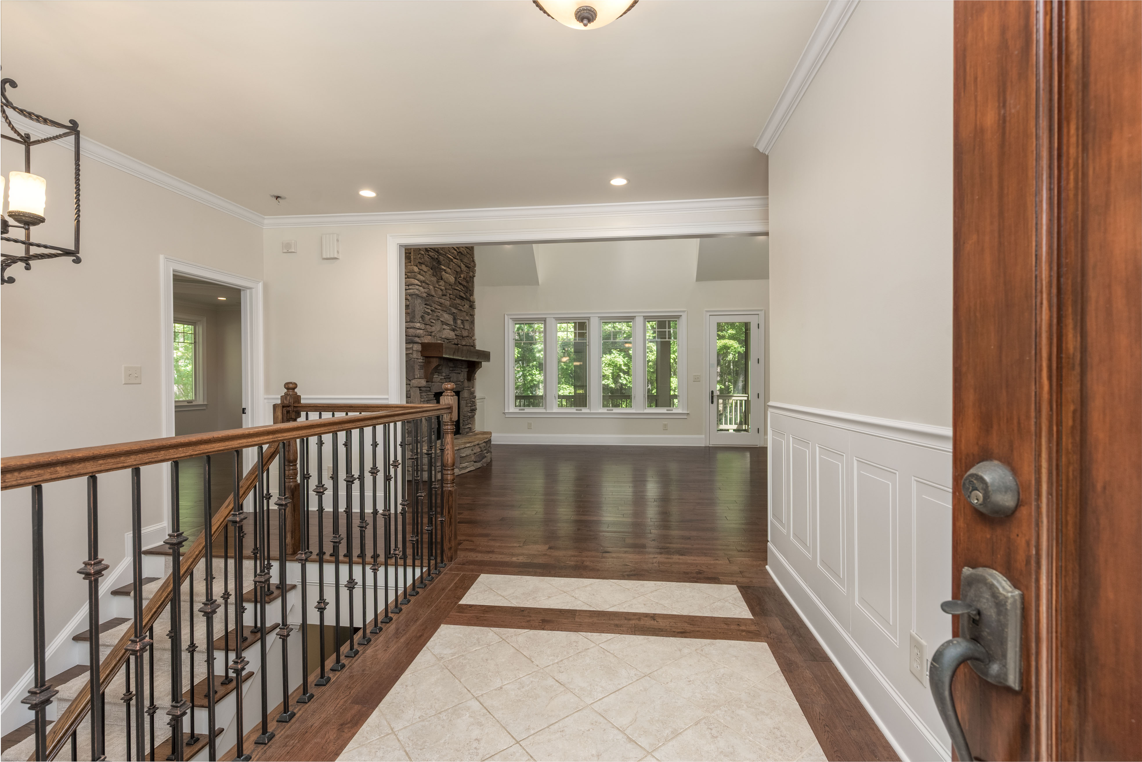 1001 Walton Way image 7